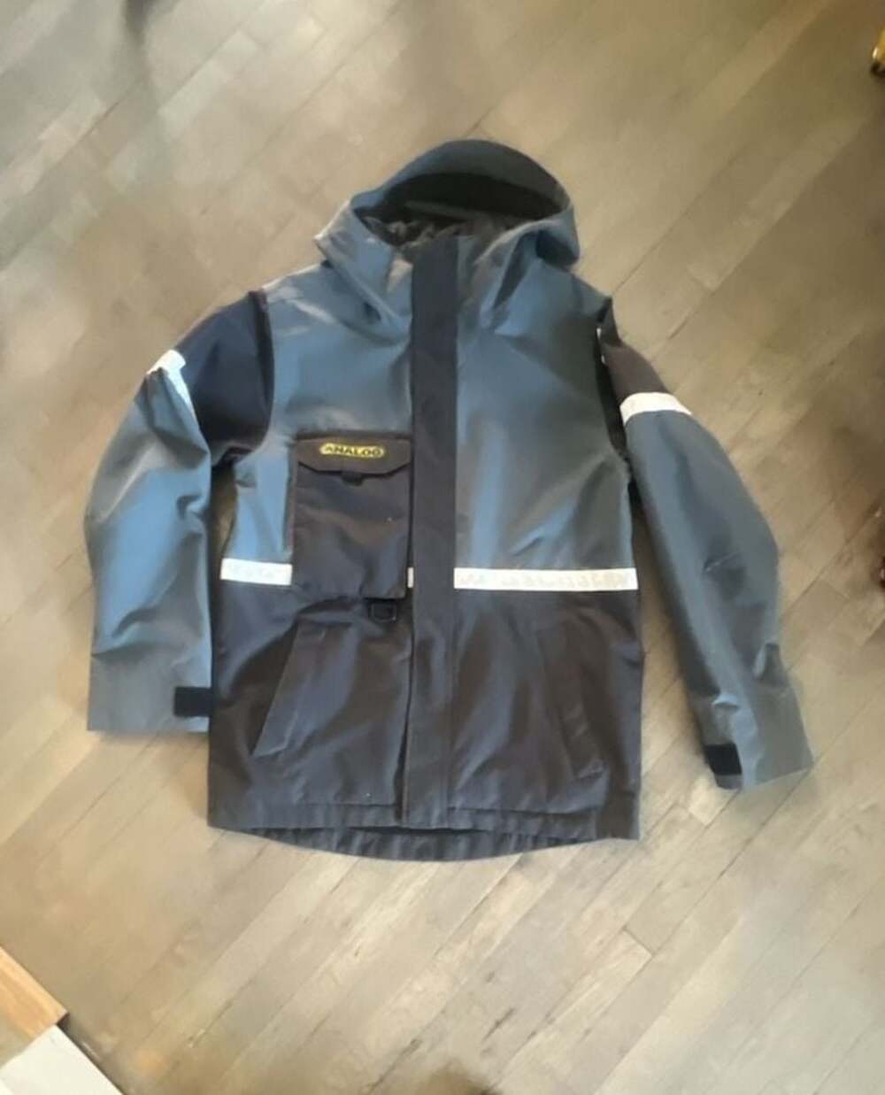 Vintage Analog Ballard Snowboard Jacket Size S (fits like large)